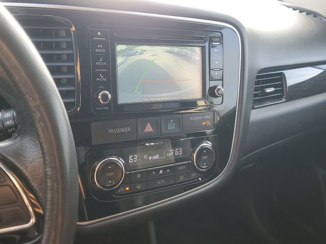 Used 2016 Mitsubishi Outlander SEL image 27