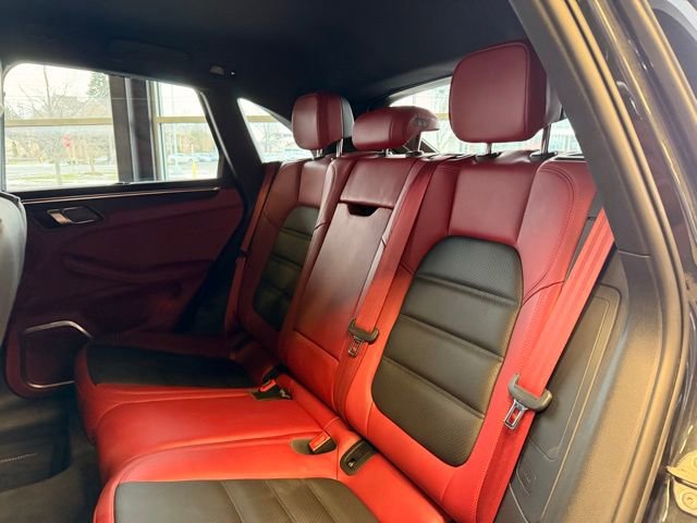 Used 2023 Porsche Macan GTS image 12