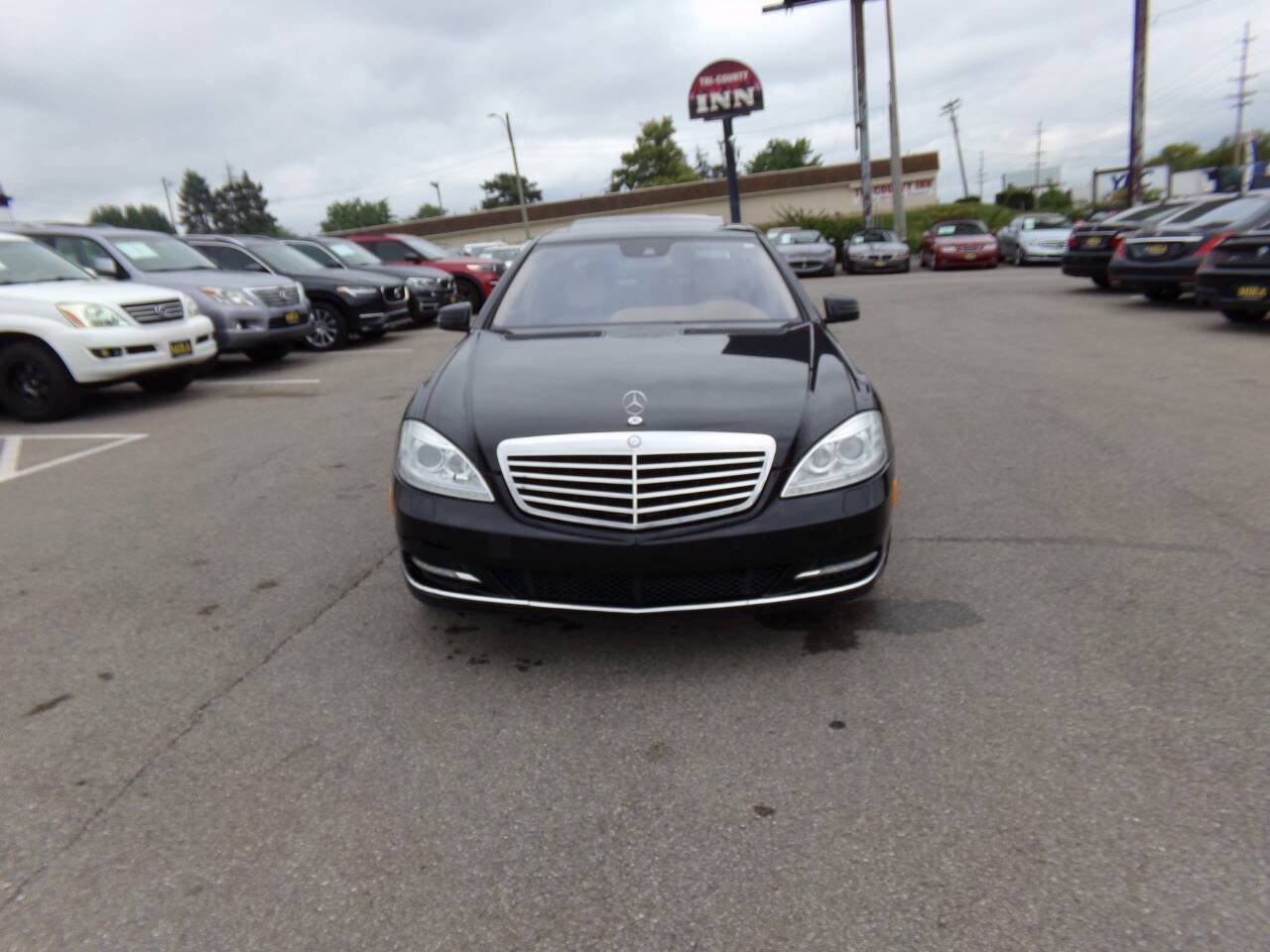 Used 2011 Mercedes-Benz S 550 4MATIC image 3