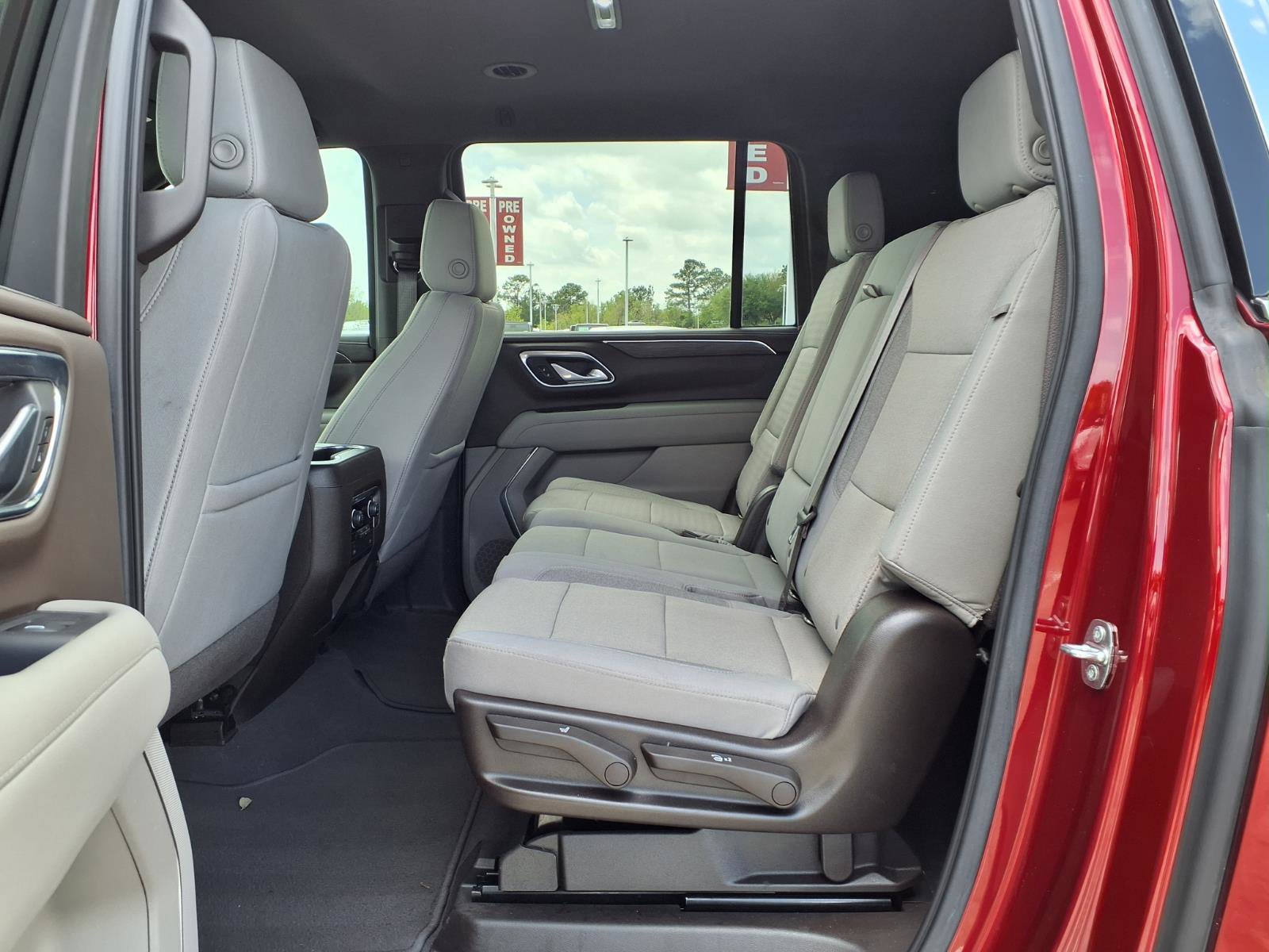 Used 2022 Chevrolet Suburban LS image 10
