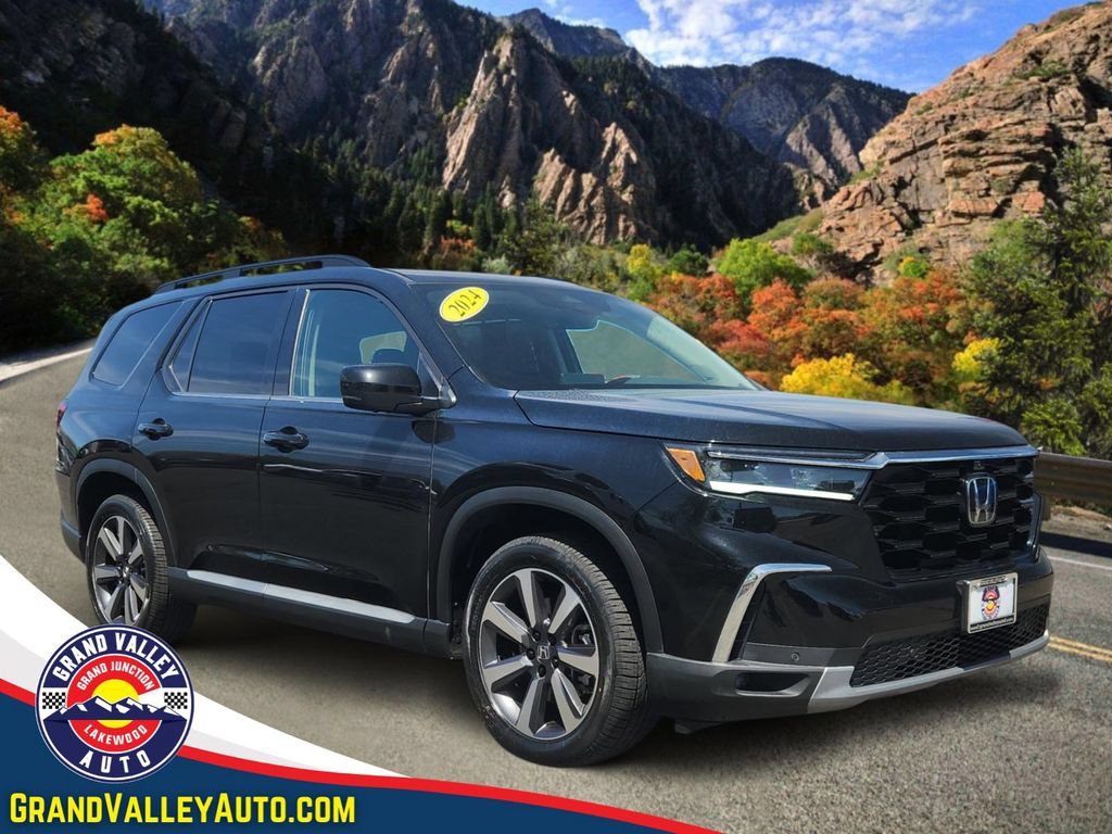 Used 2025 Honda Pilot Elite