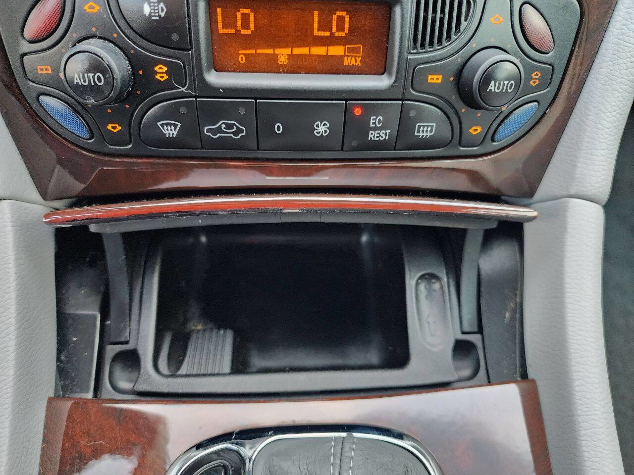 Used 2001 Mercedes-Benz C 320 Sedan image 31