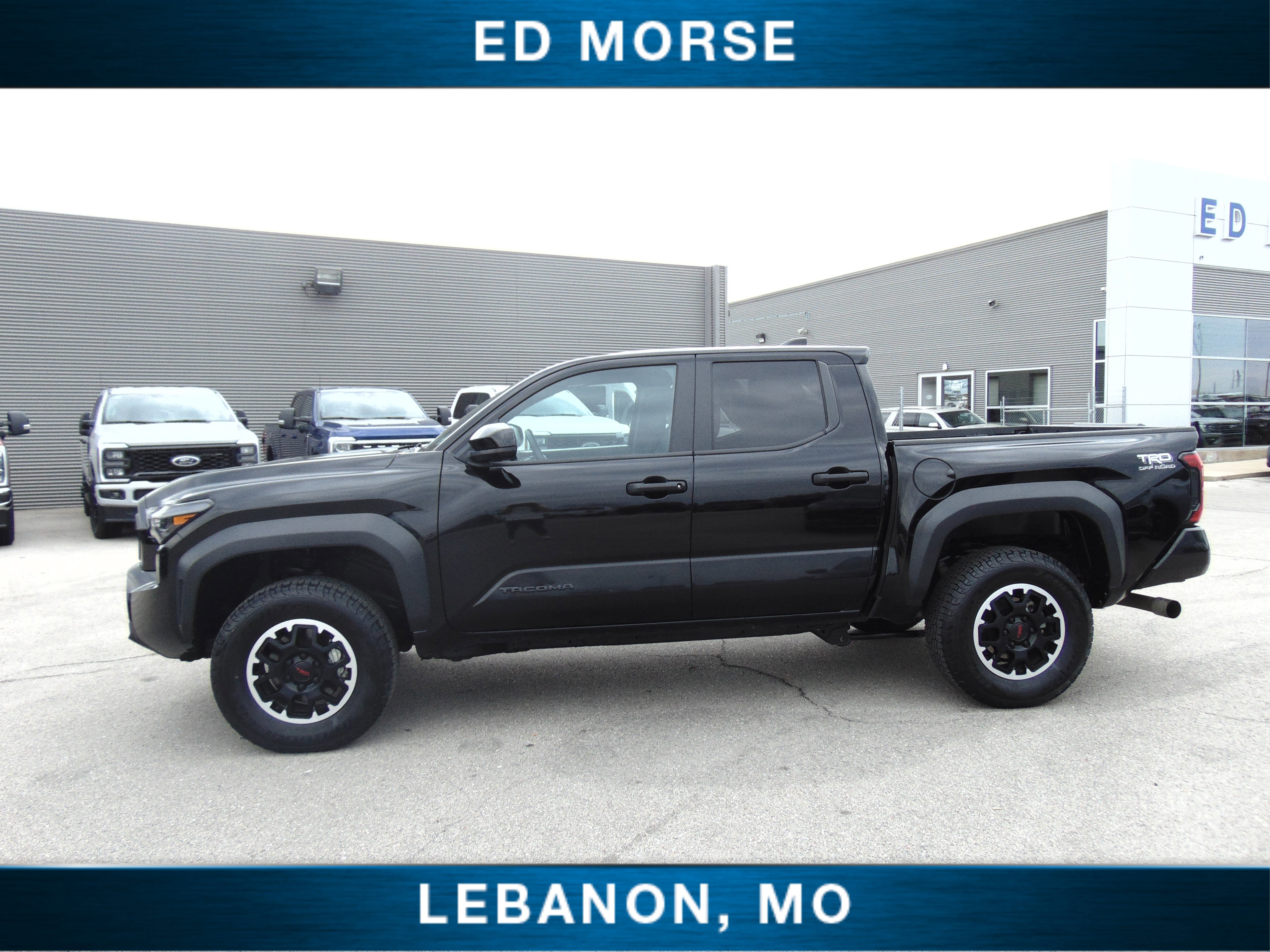 Used 2024 Toyota Tacoma TRD Off-Road image 2