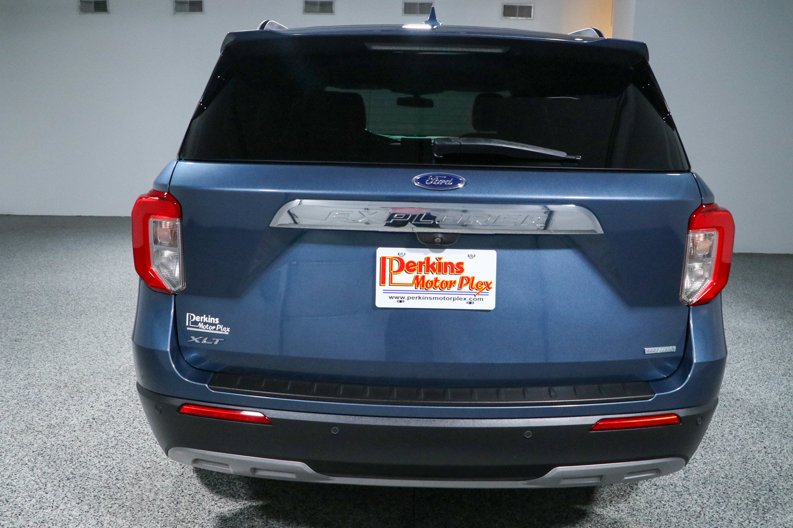 Used 2020 Ford Explorer XLT w/ Equipment Group 202A RWD image 8