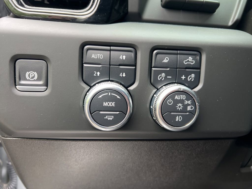 Certified 2025 GMC Sierra 2500 AT4 w/ AT4 Premium Plus Package AWD/4WD image 19