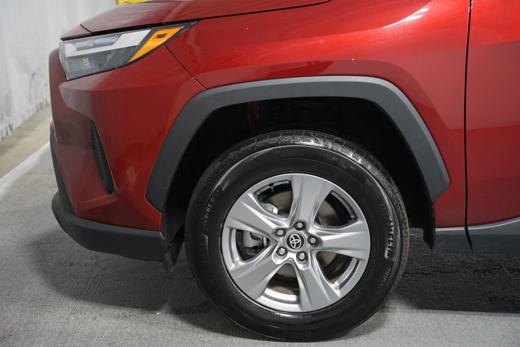 Certified 2025 Toyota RAV4 XLE AWD/4WD image 5