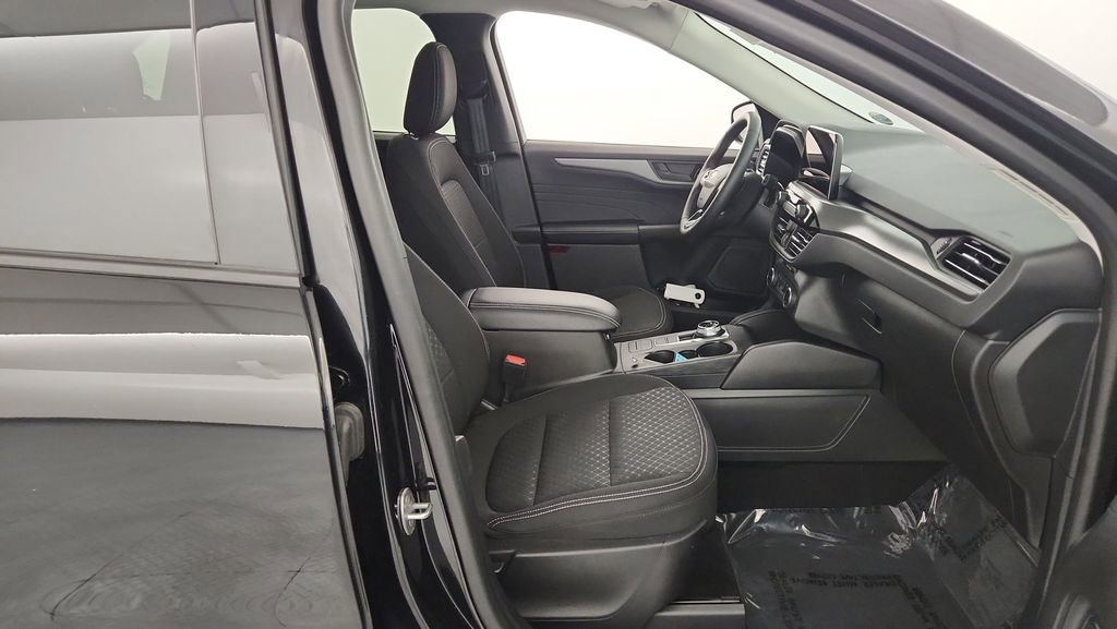Used 2023 Ford Escape Active AWD/4WD image 28