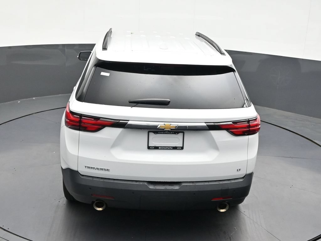 Used 2023 Chevrolet Traverse LT FWD image 18