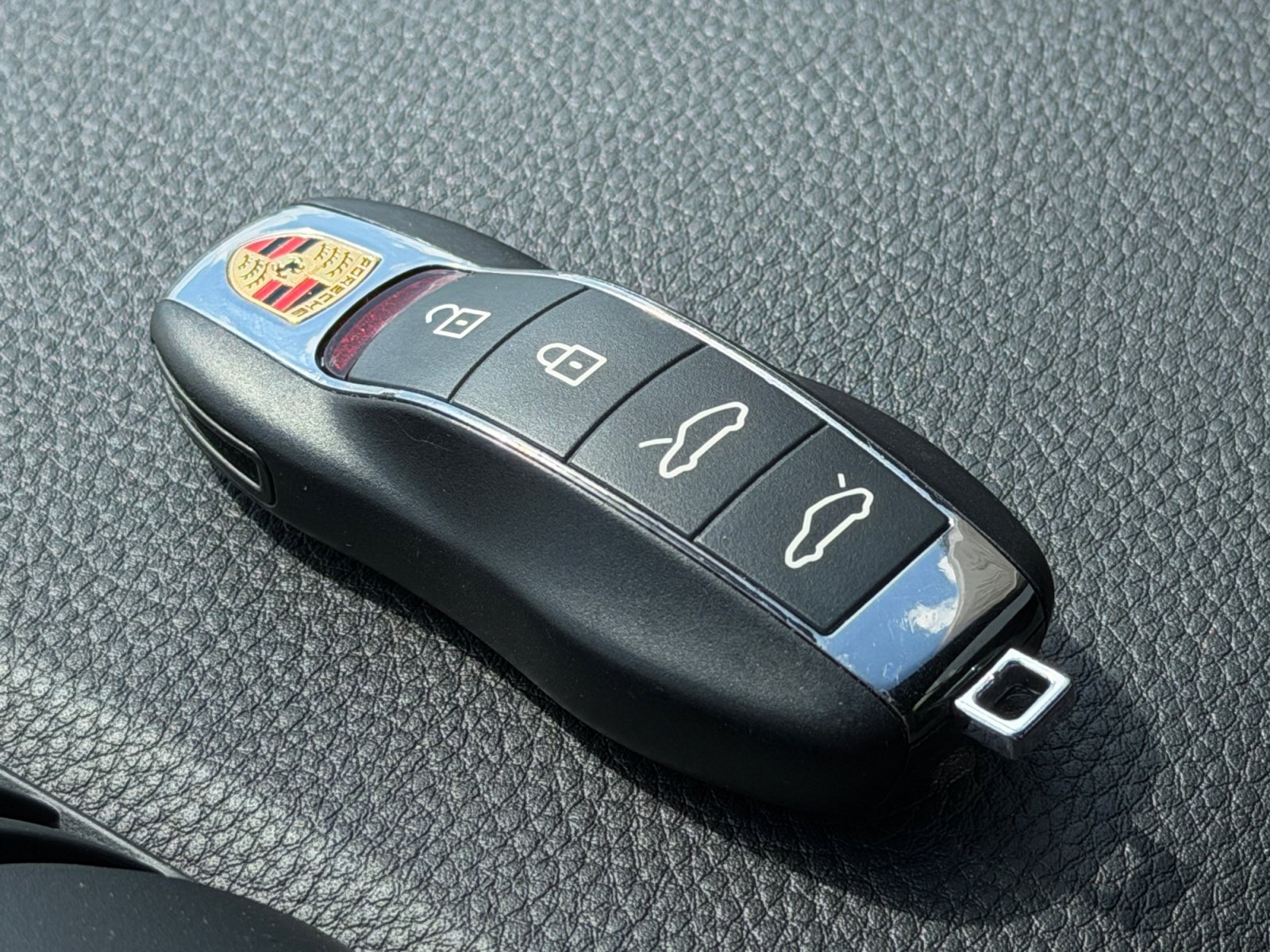 Used 2025 Porsche 718 Cayman RWD image 30