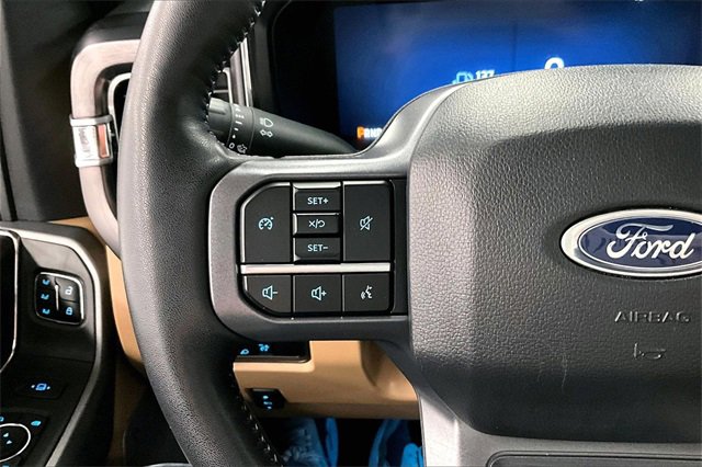 Used 2024 Ford F250 Lariat w/ Black Appearance Package image 23
