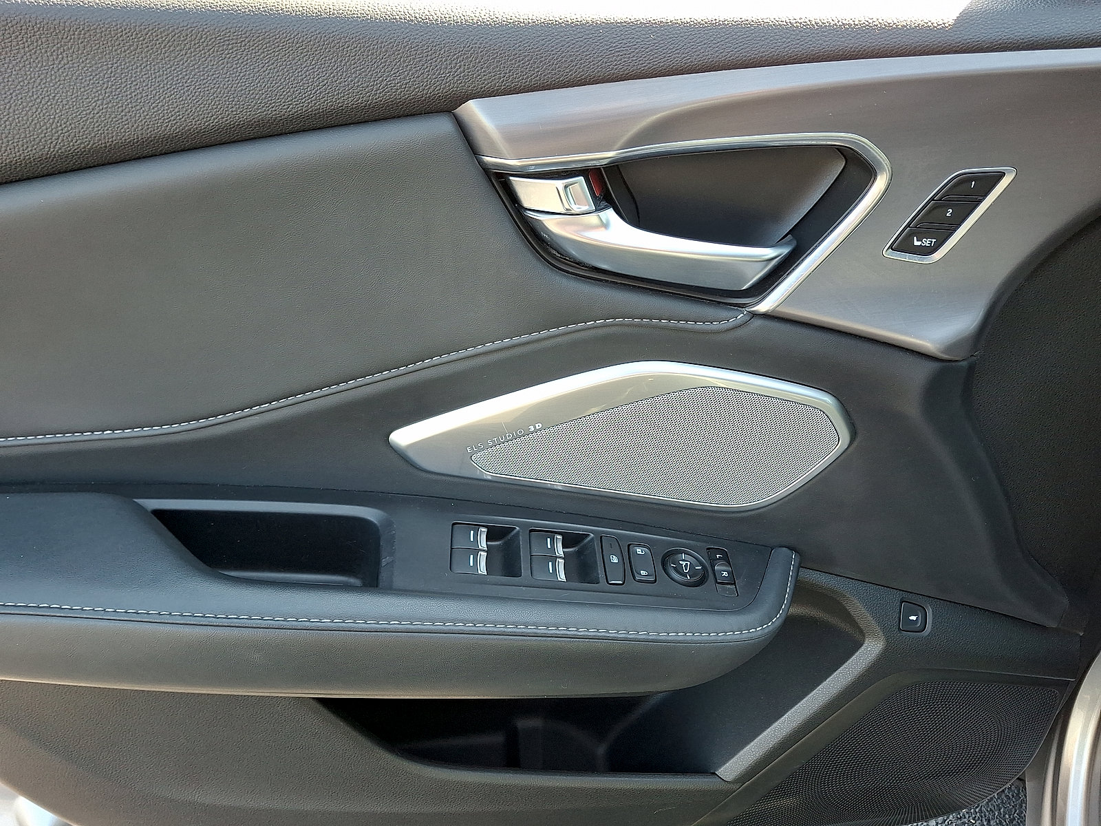 Used 2021 Acura RDX A-Spec AWD/4WD image 2