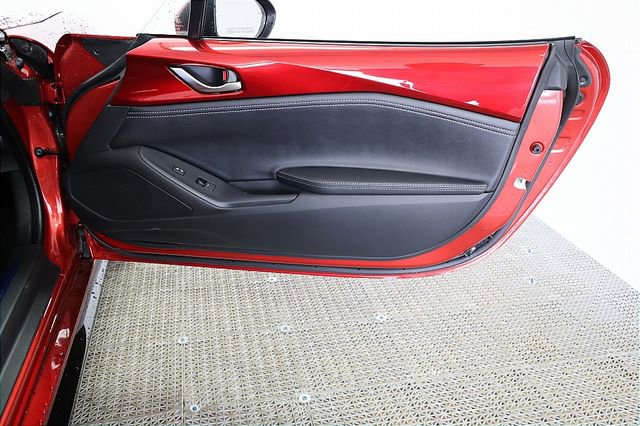 New 2025 MAZDA MX-5 Miata Grand Touring w/ Appearance Package image 17
