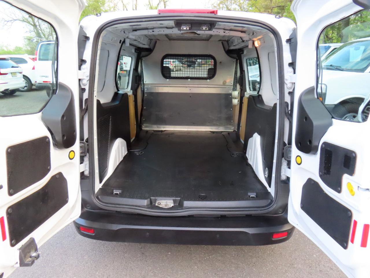 Used 2015 Ford Transit Connect XL FWD image 15