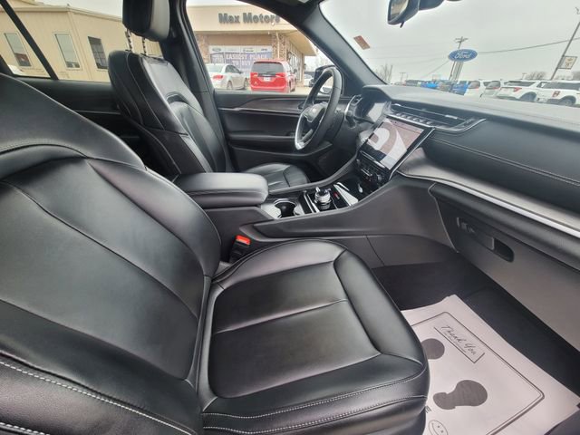 Used 2024 Jeep Grand Cherokee Limited image 11