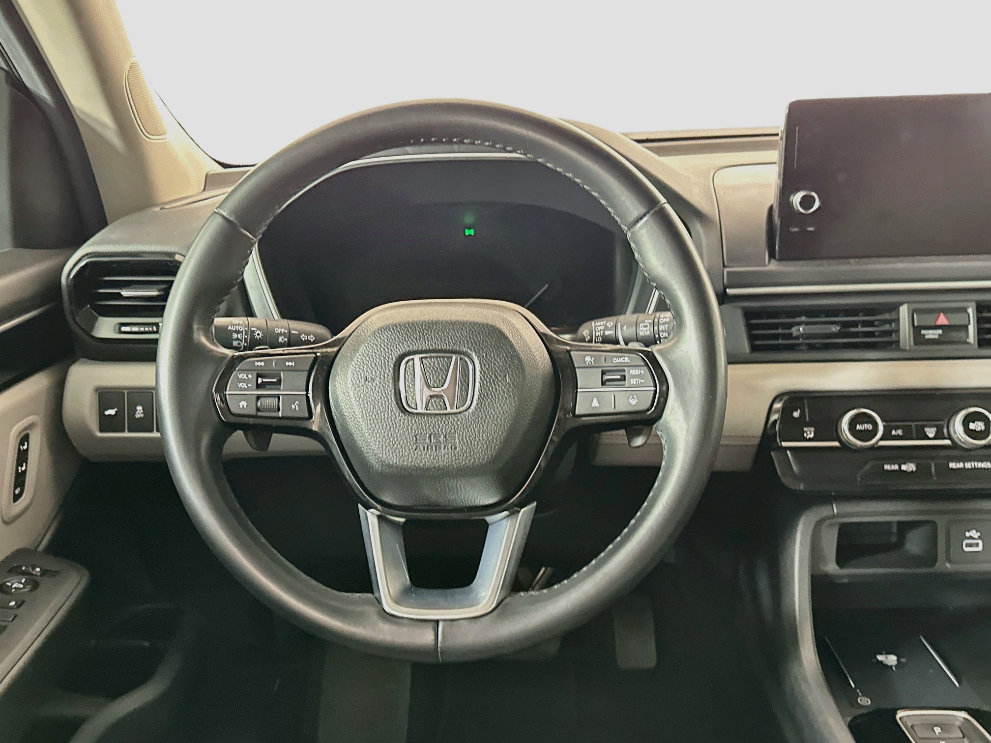 Used 2025 Honda Pilot EX-L image 18