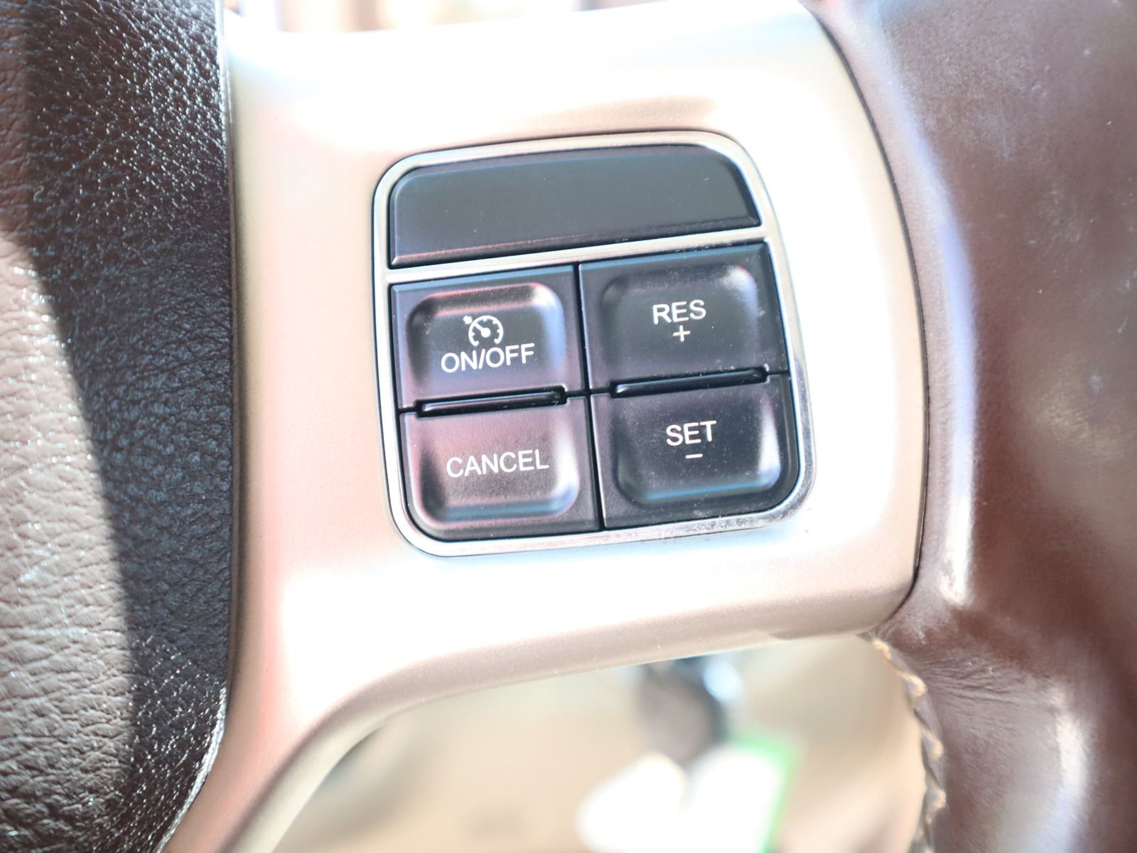 Used 2013 RAM 3500 Laramie Longhorn w/ Cold Weather Group image 34