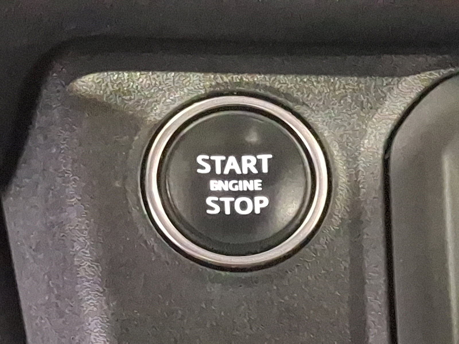 Certified 2023 Land Rover Defender 110 X-Dynamic SE image 22