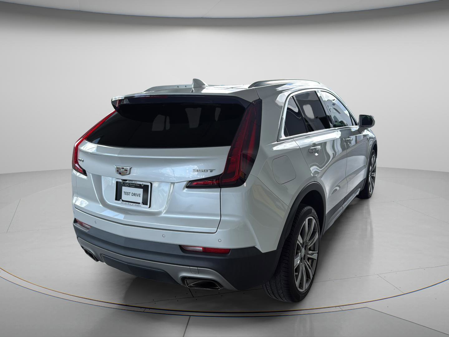 Used 2020 Cadillac XT4 Premium Luxury FWD image 17