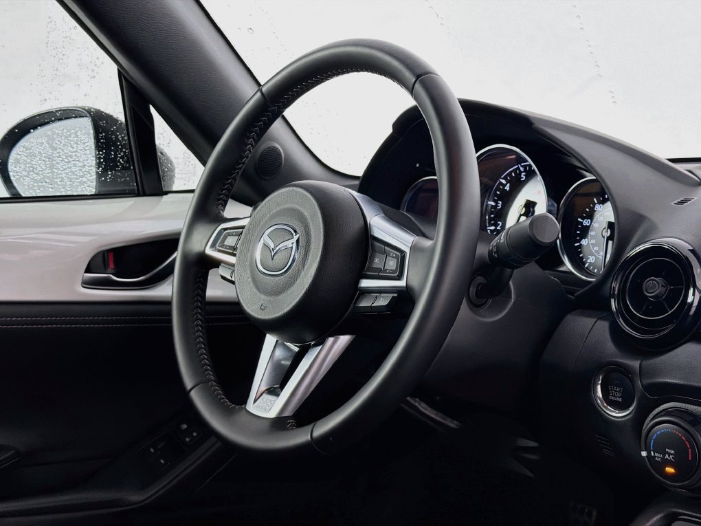 Used 2025 MAZDA MX-5 Miata Club RWD image 34