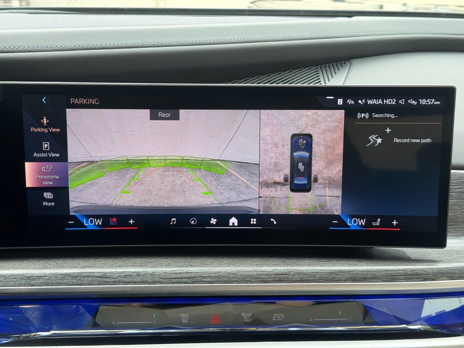 Used 2023 BMW i7 xDrive60 AWD/4WD image 38
