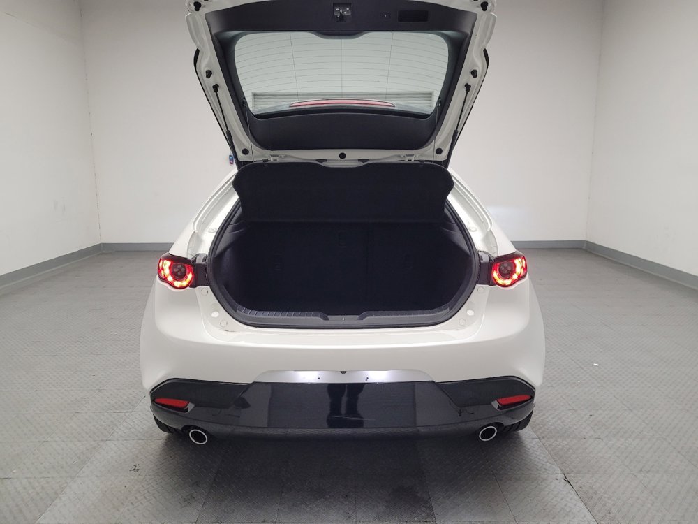 Used 2020 MAZDA MAZDA3 Hatchback w/ Preferred Package image 29