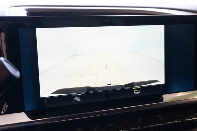 Used 2025 Chevrolet Silverado 2500 LT image 33