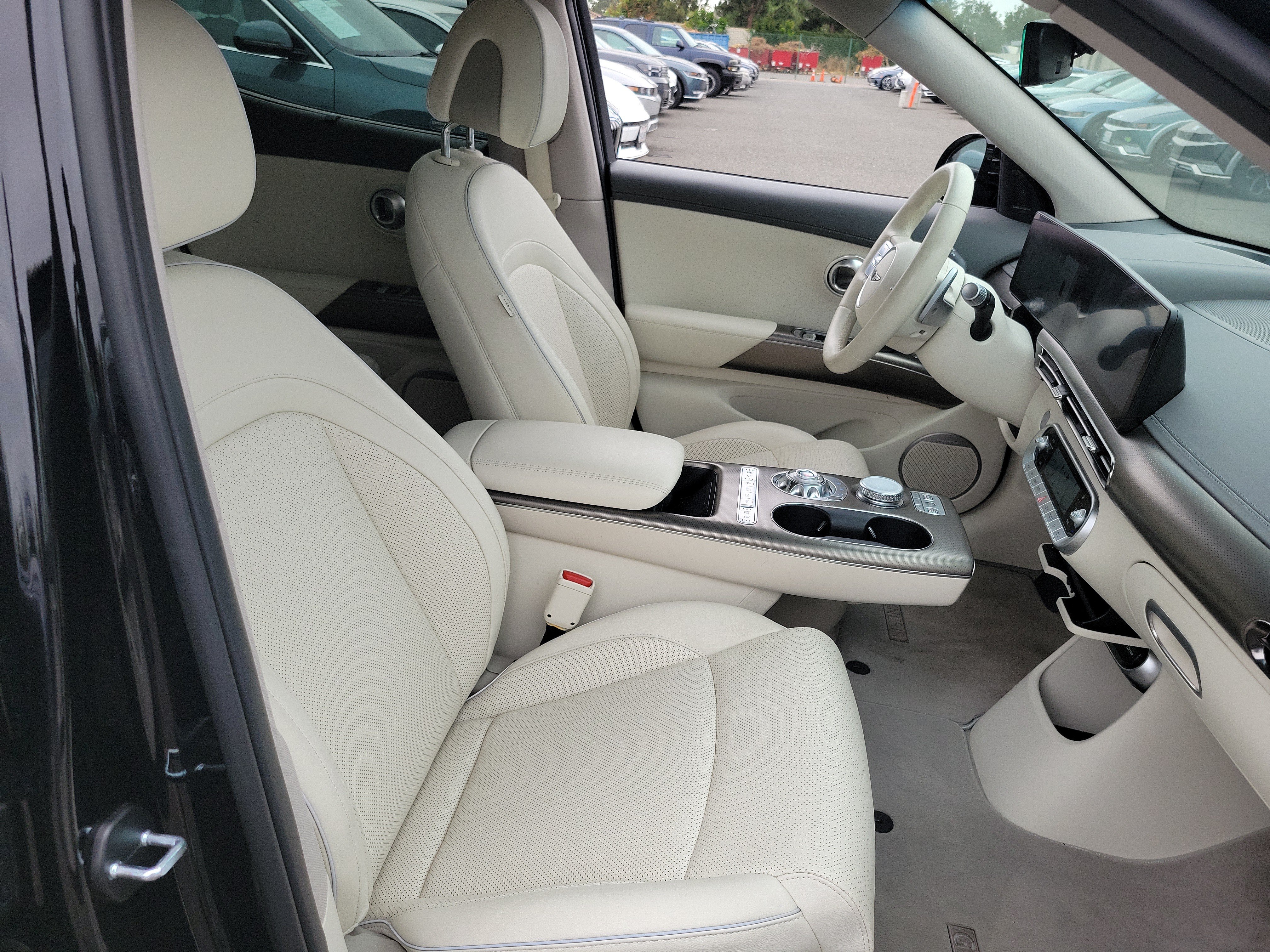 Certified 2023 Genesis GV60 Advanced AWD/4WD image 22