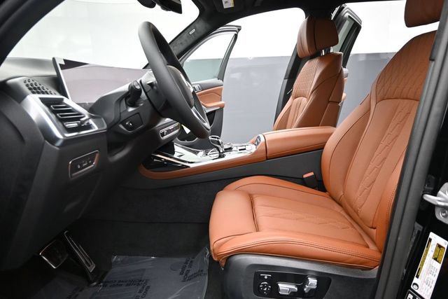 New 2026 BMW ALPINA XB7 AWD/4WD image 17