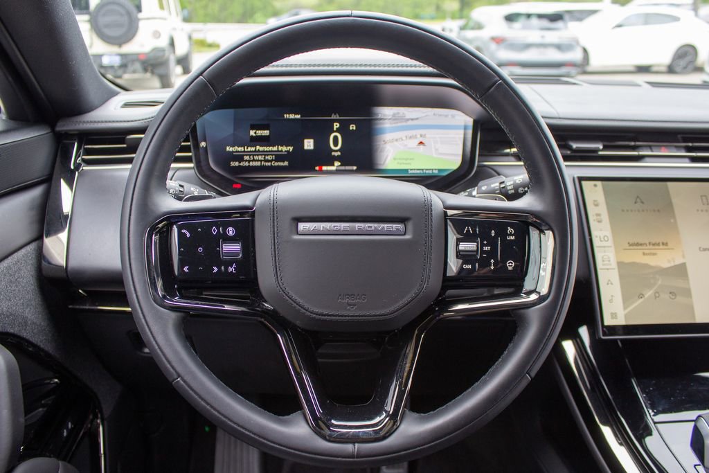 Used 2025 Land Rover Range Rover Sport Dynamic SE AWD/4WD image 14
