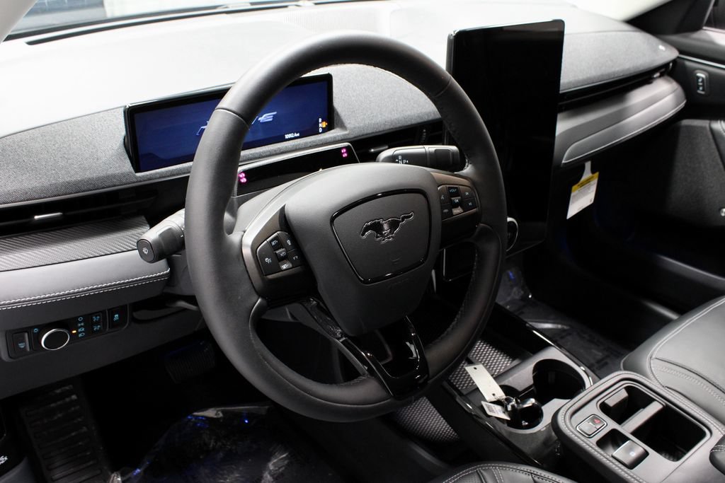 Used 2025 Ford Mustang Mach-E Premium AWD/4WD image 23