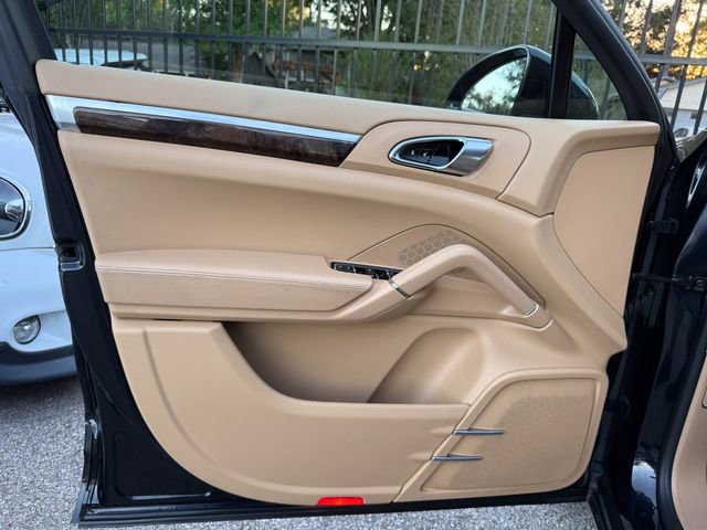 Used 2015 Porsche Cayenne Diesel image 21