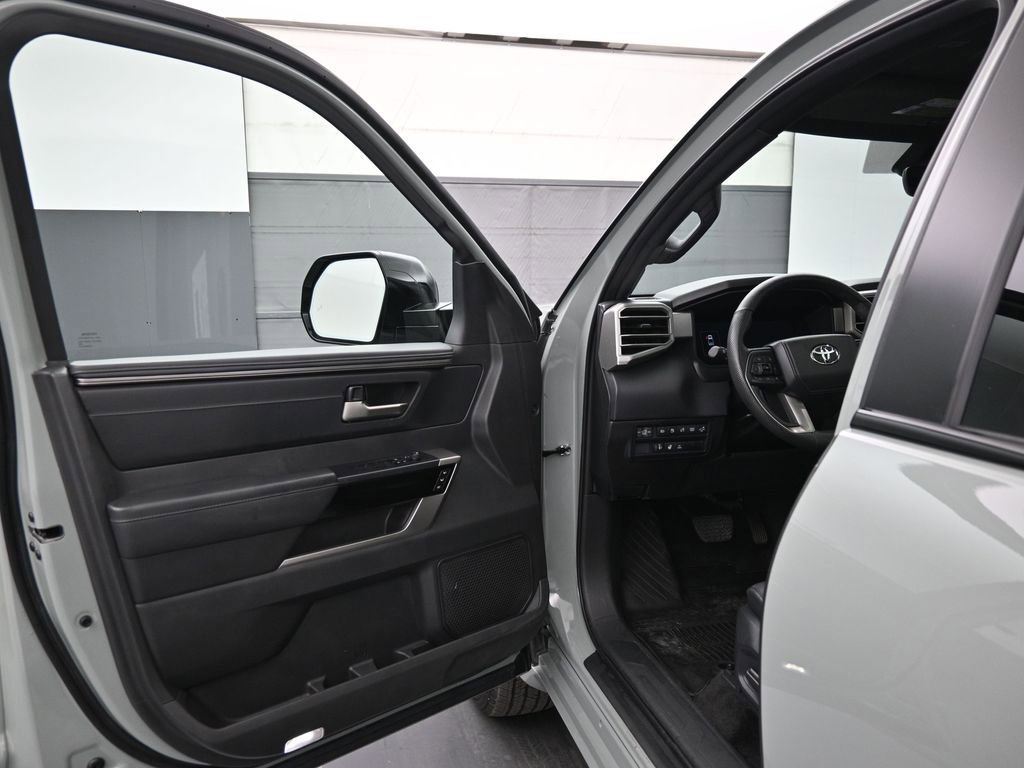 Used 2025 Toyota Tundra Limited image 8