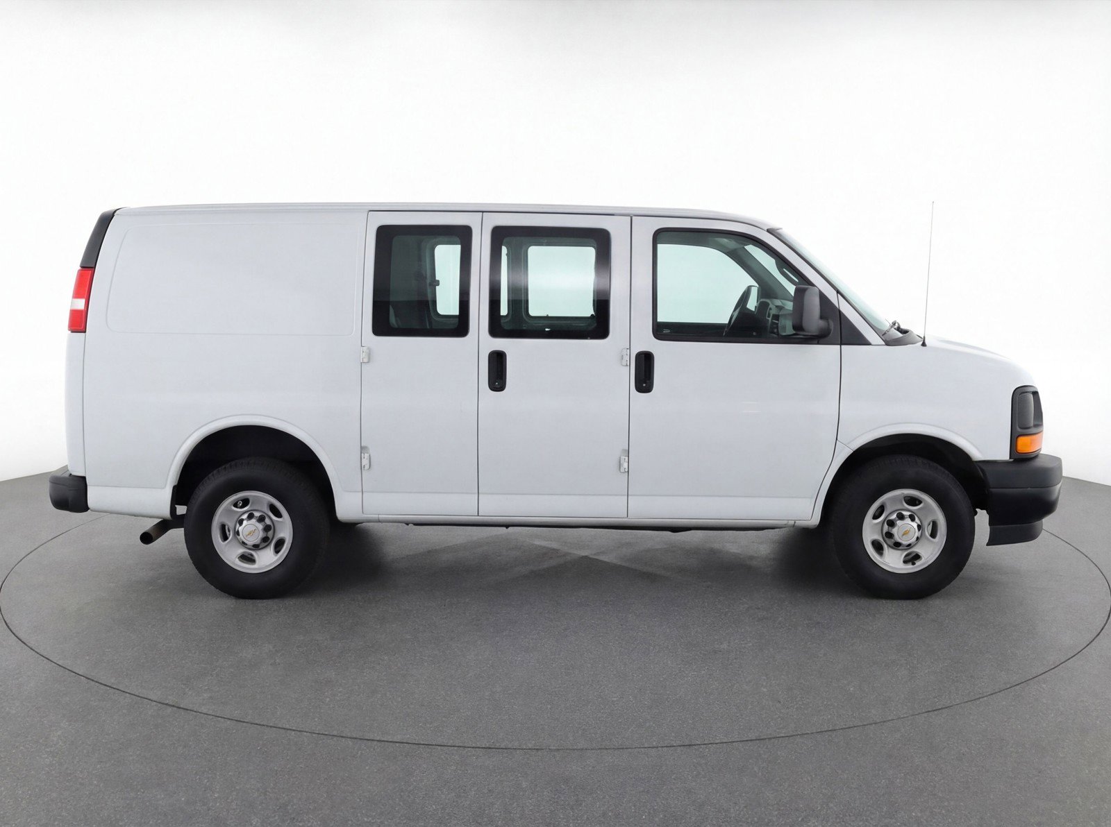 Used 2025 Chevrolet Express 3500 LT w/ LT Preferred Equipment Group image 11