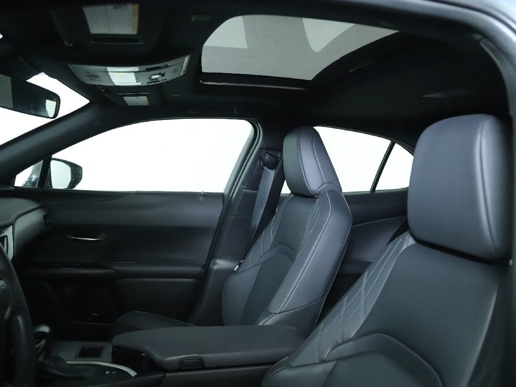 Used 2024 Lexus UX 250h AWD image 19