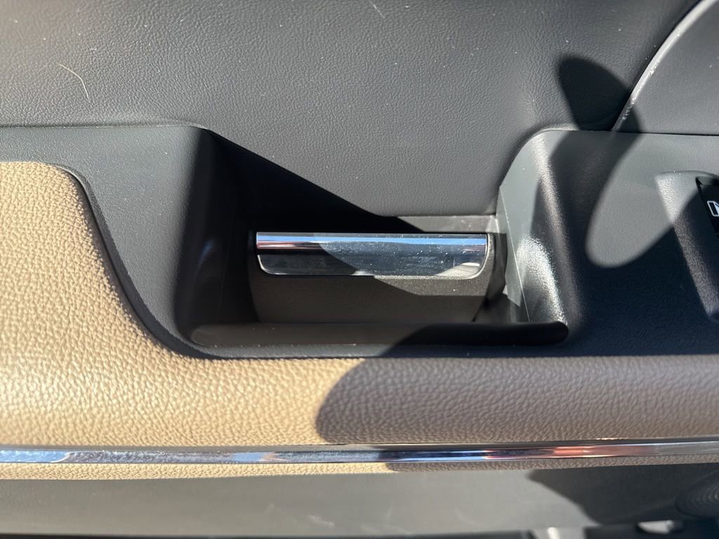 Used 2024 Ford Expedition Max Limited image 12