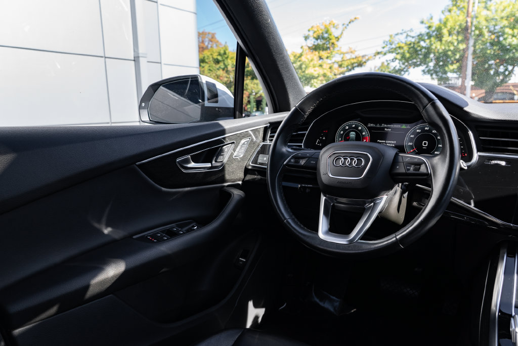 Used 2021 Audi Q7 3.0T Premium w/ Convenience Package AWD/4WD image 12