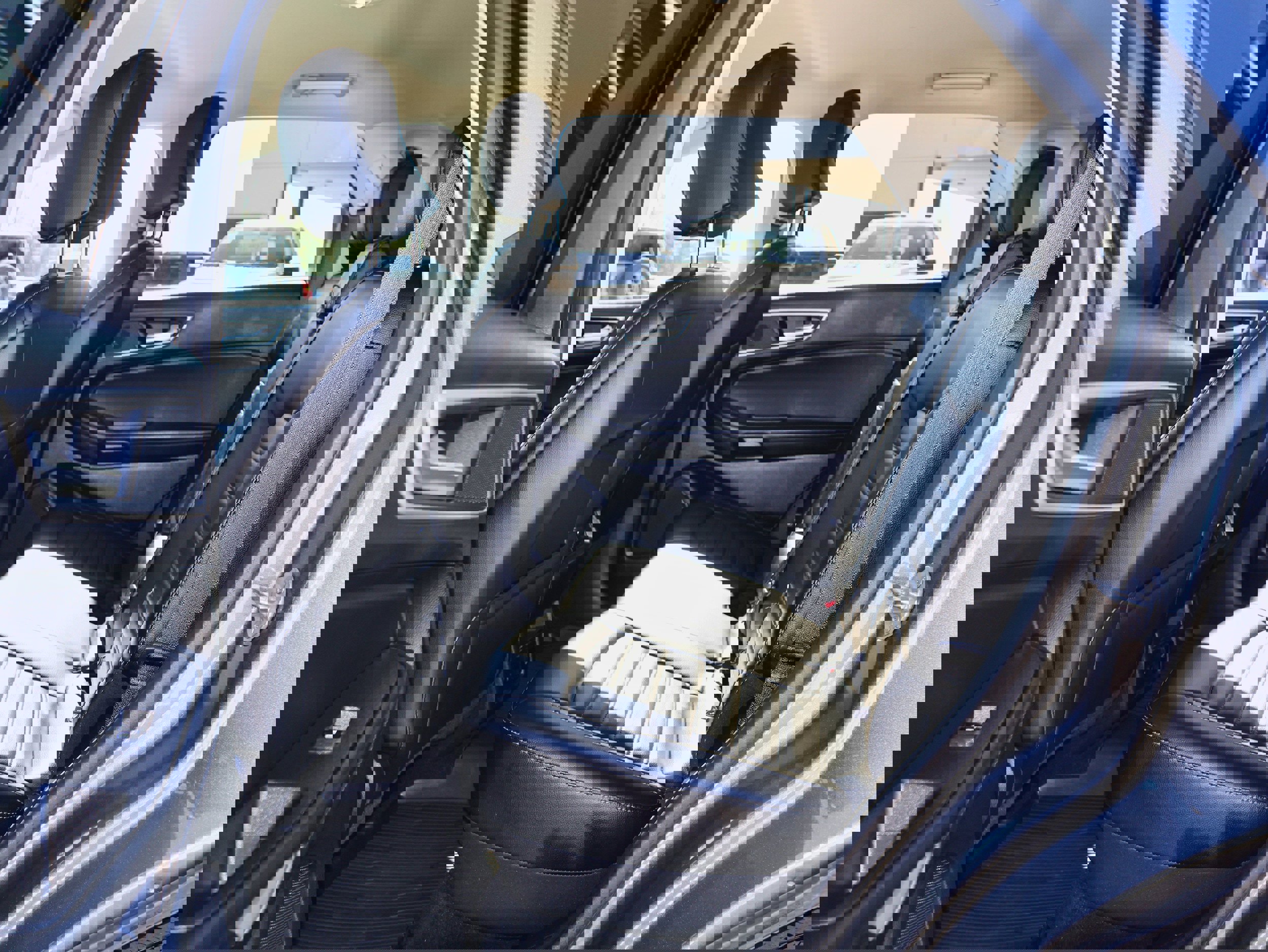 Used 2023 Ford Edge SEL w/ Convenience Package image 15