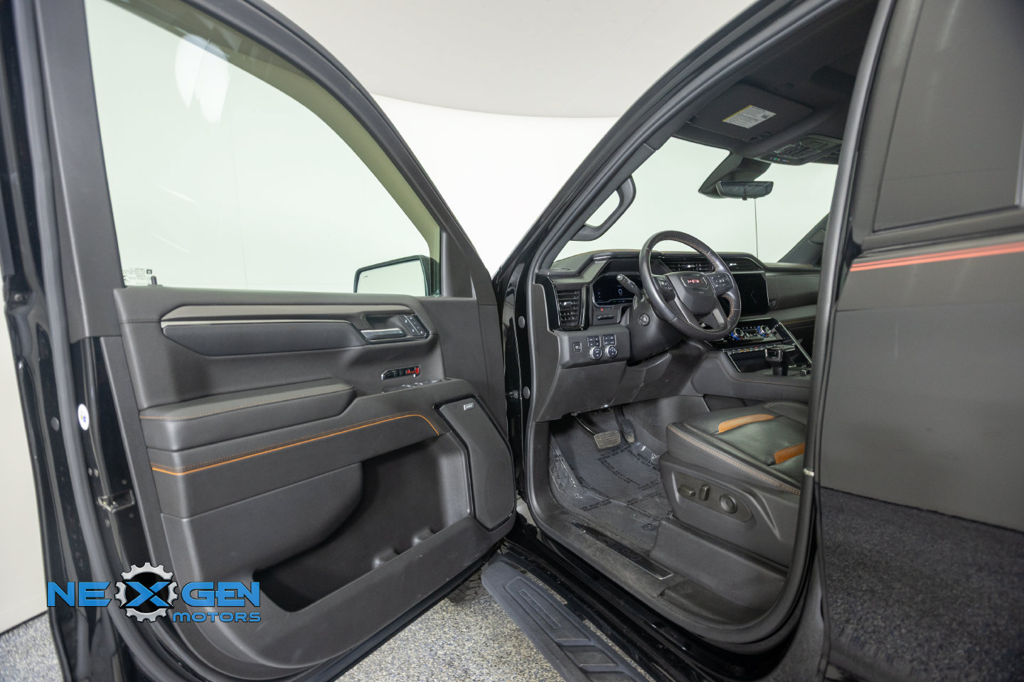 Used 2022 GMC Sierra 1500 AT4 w/ AT4 Premium Package AWD/4WD image 12