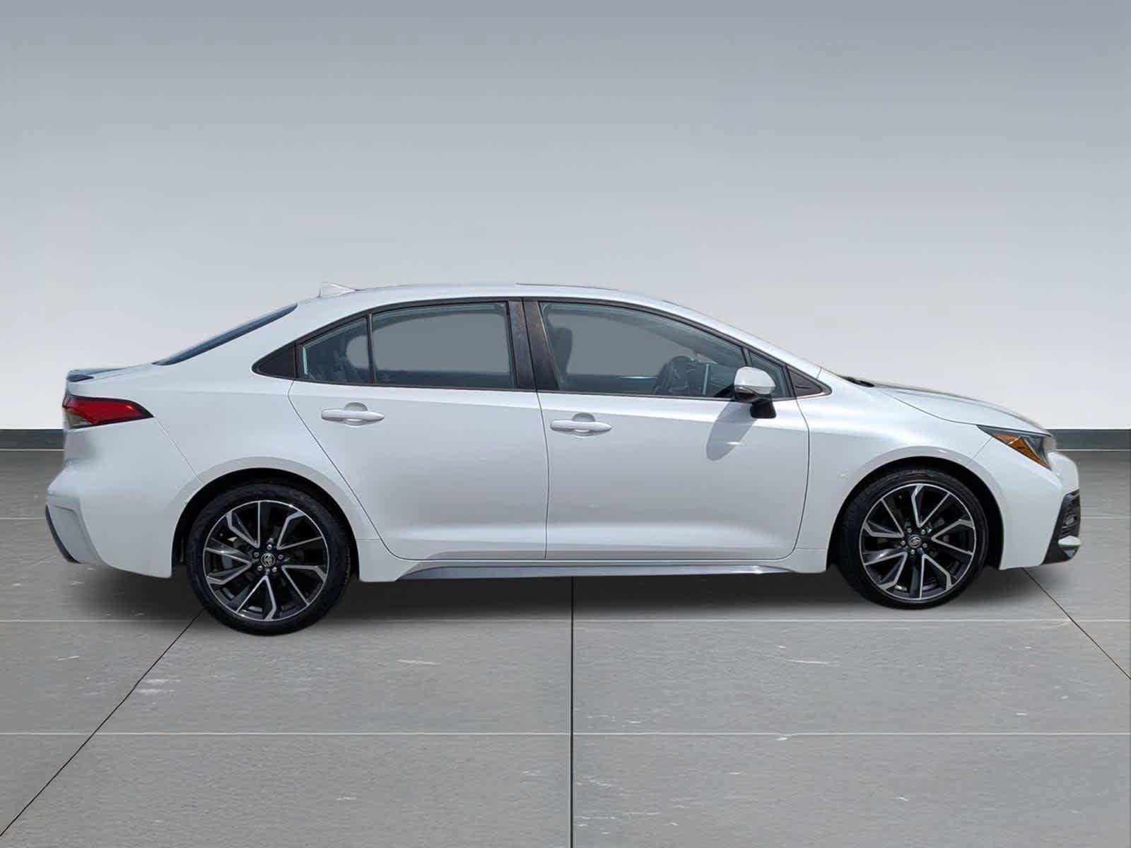 Used 2020 Toyota Corolla XSE FWD image 6