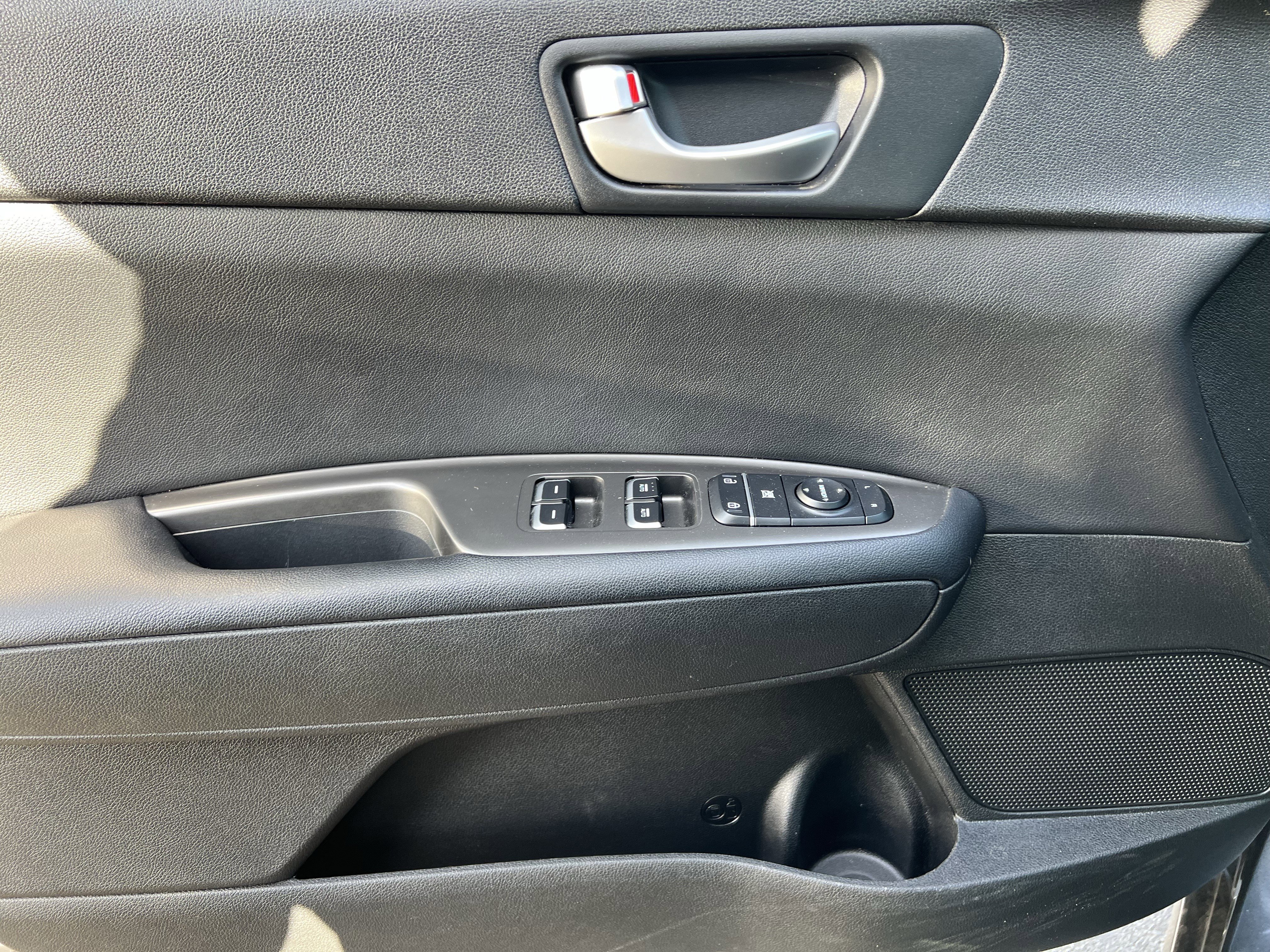 Used 2020 Kia Optima SE image 14