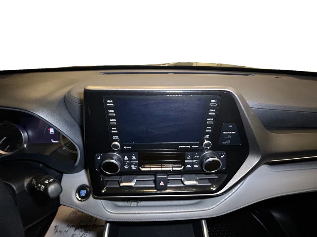 Used 2022 Toyota Highlander XLE image 10