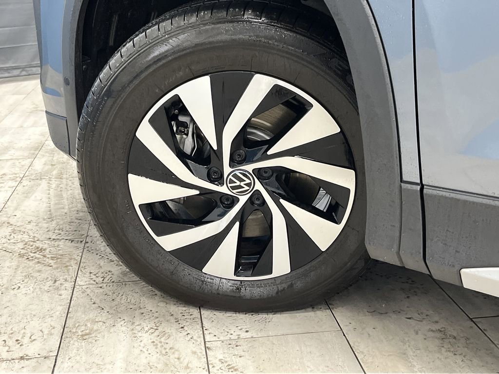 Used 2025 Volkswagen Tiguan S image 32