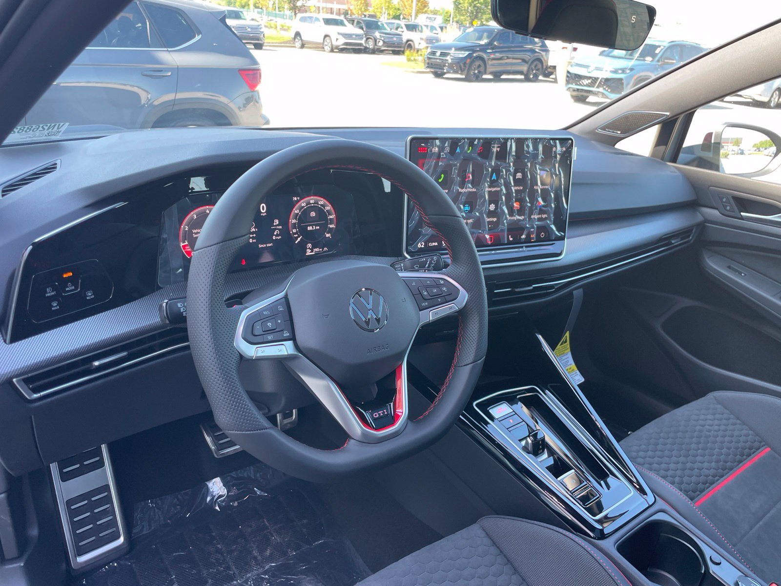 New 2026 Volkswagen GTI SE FWD image 21