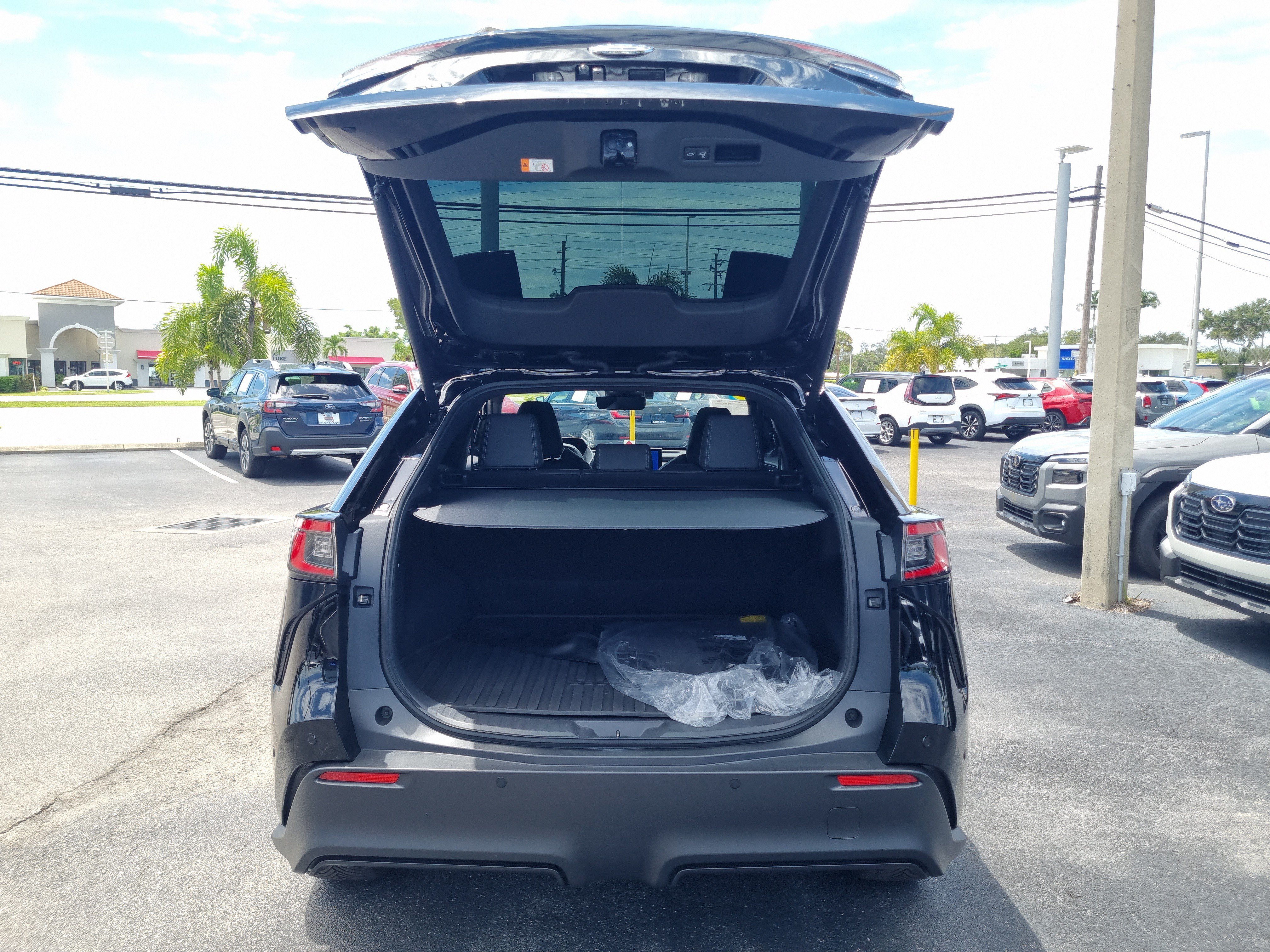 Certified 2025 Subaru Solterra w/ Touring Package AWD/4WD image 9
