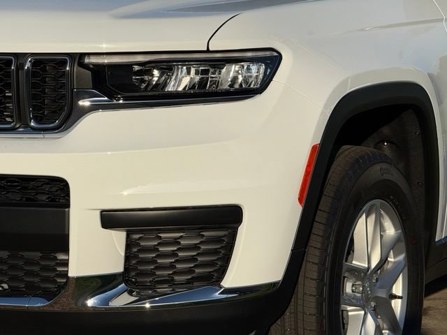 New 2026 Jeep Grand Cherokee L Laredo AWD/4WD image 11