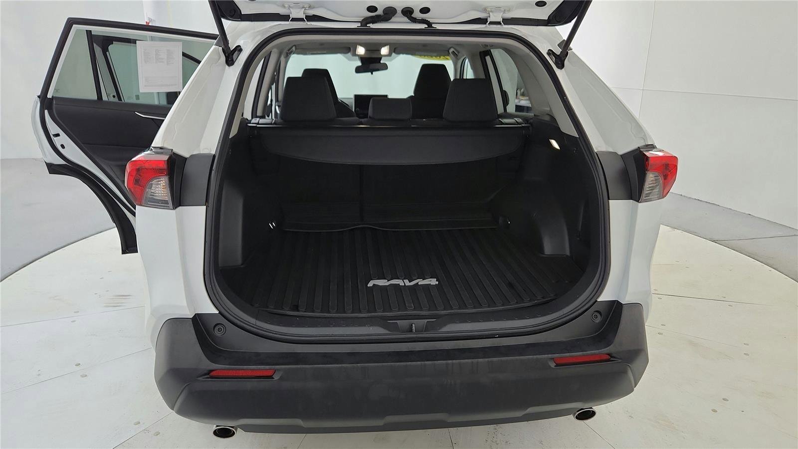 Used 2023 Toyota RAV4 LE image 20