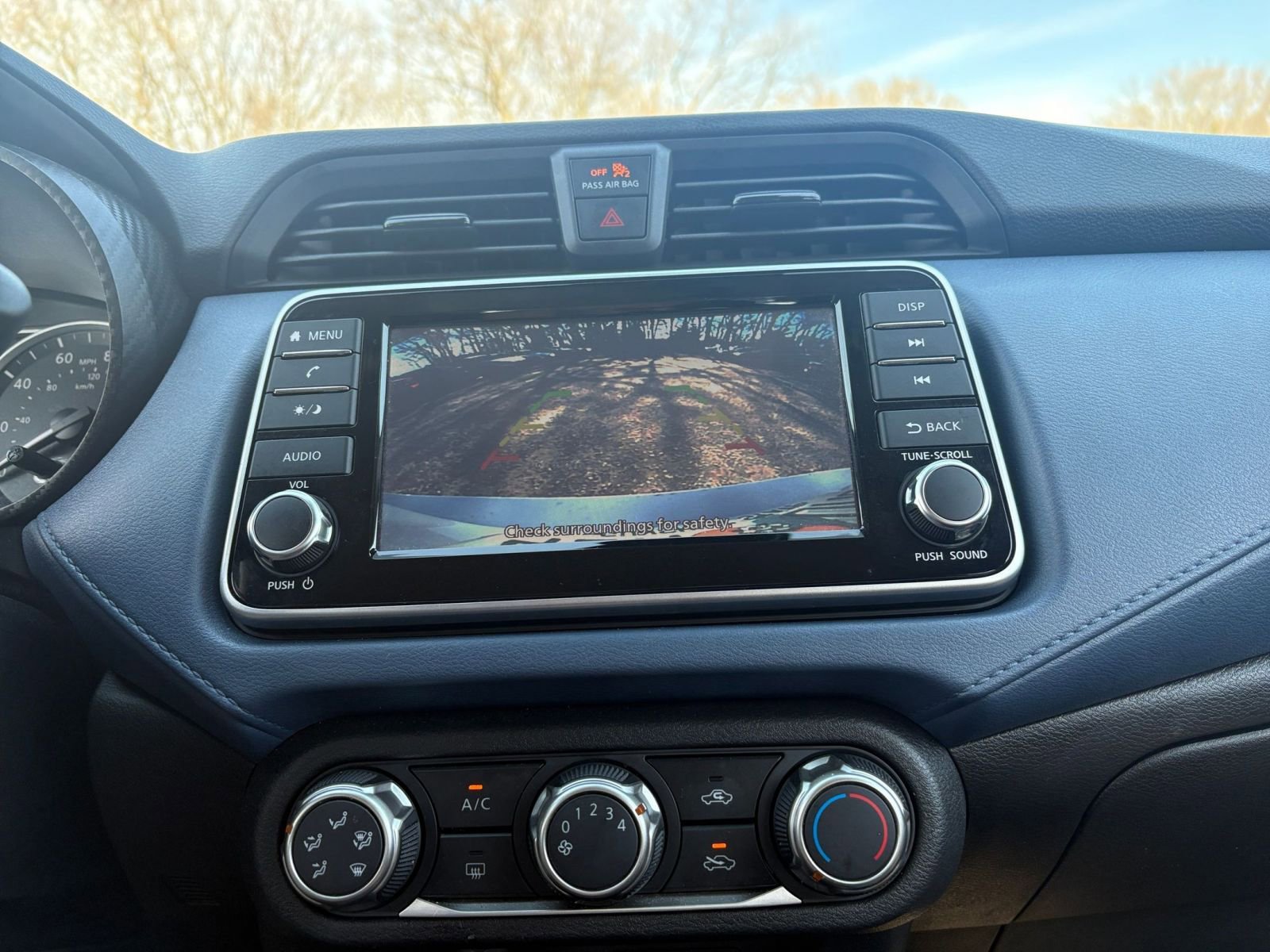 Used 2025 Nissan Versa SV FWD image 20