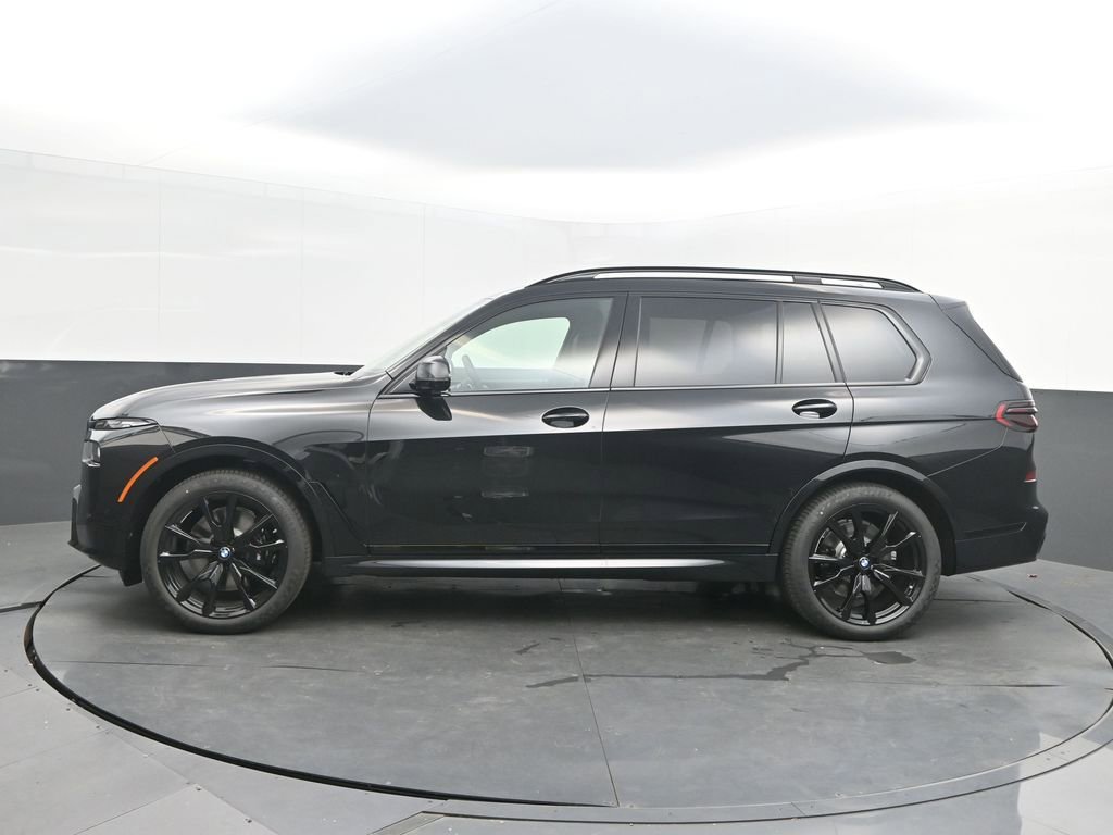 New 2026 BMW X7 xDrive40i w/ M Sport Package AWD/4WD image 2