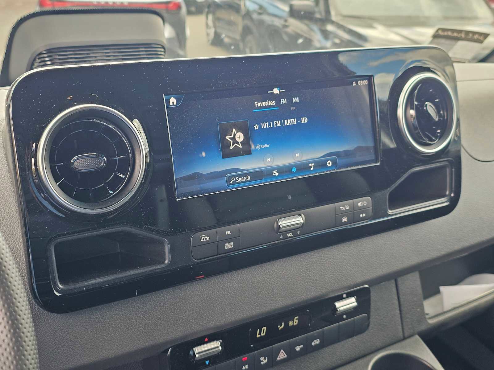 Used 2025 Mercedes-Benz Sprinter 2500 image 25