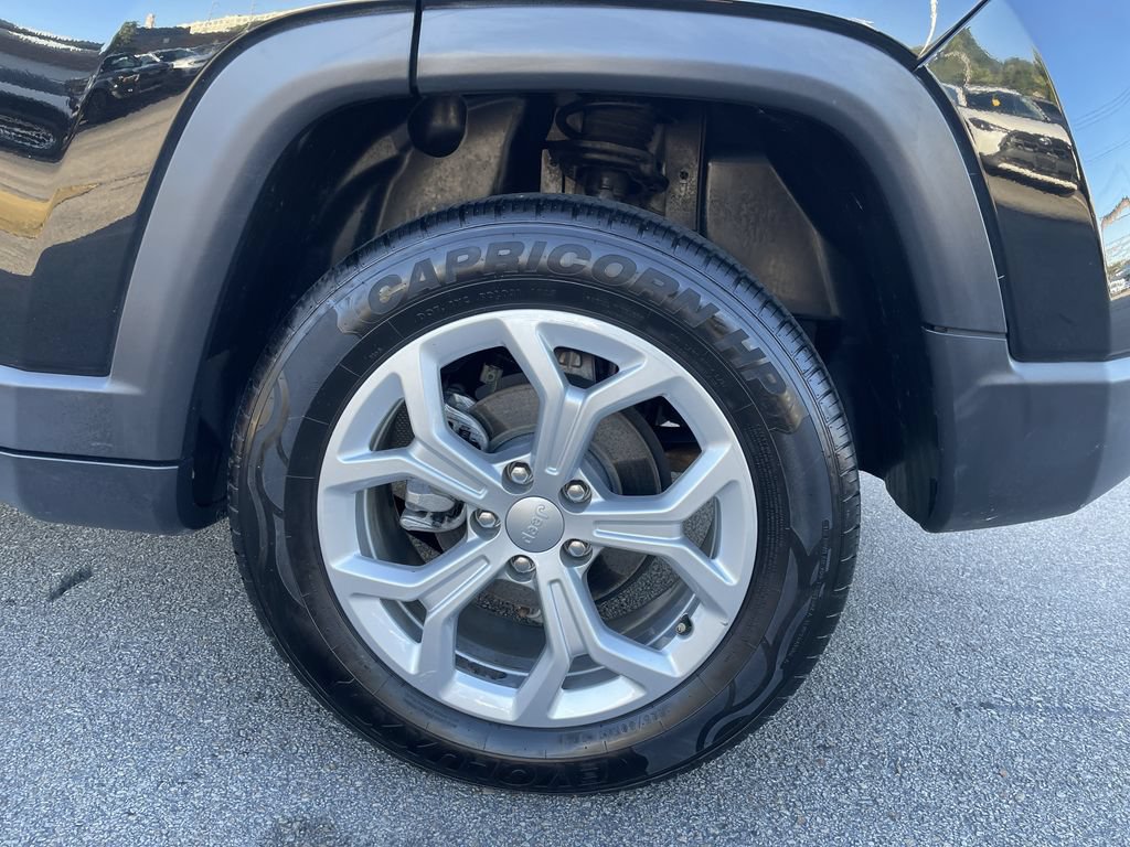 Used 2024 Jeep Compass Latitude AWD/4WD image 10